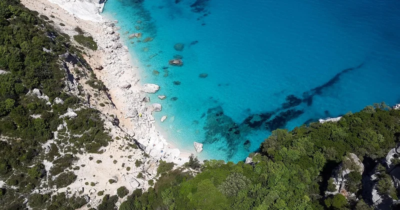 Cala Goloritzé, Sardaigne : la plus belle, mais à 6 h 30 pile